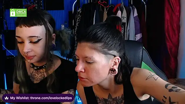 Snapshot of lovelockedlips chatting on June 4, 2026, 3:55 am lovelockedlips online show from June 4, 2026, 3:55 am
