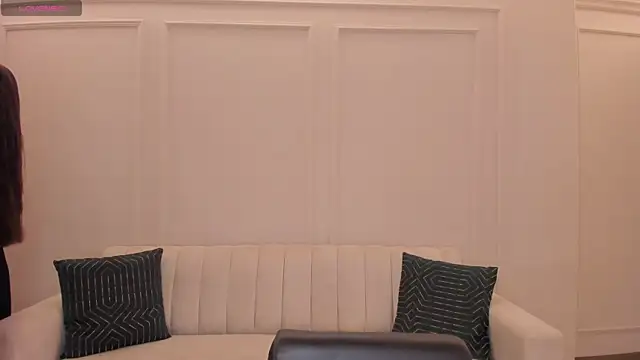 MaiaCollins online show from January 15, 2026, 6:22 pm