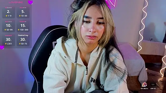 Malory tay1 online show from October 17, 2025, 6:53 pm