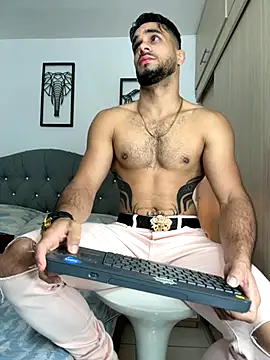 Snapshot of Maximiliano_ford chatting on September 29, 2025, 10:33 am Maximiliano ford online show from September 29, 2025, 10:33 am