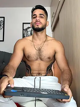 Maximiliano ford online show from October 12, 2025, 10:38 am