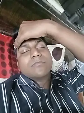 vikesh05 online show from November 29, 2025, 8:20 pm