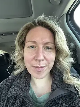 Snapshot of LittleMsMILF chatting on February 26, 2026, 3:45 pm LittleMsMILF online show from February 26, 2026, 3:45 pm