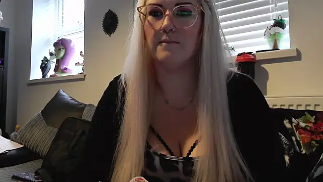 Sizzling Indie36 online show from October 13, 2025, 3:35 pm