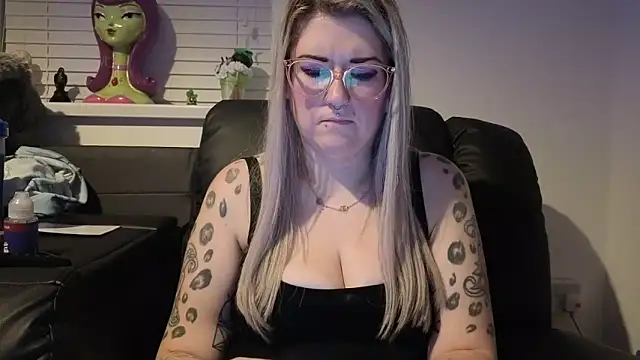 Snapshot of Sizzling_Indie36 chatting on February 5, 2026, 8:59 pm Sizzling Indie36 online show from February 5, 2026, 8:59 pm