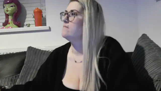 Sizzling Indie36 online show from November 21, 2025, 6:07 pm