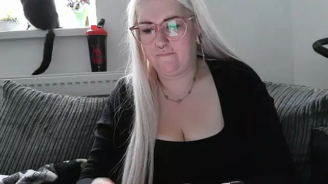 Sizzling Indie36 online show from October 2, 2025, 8:18 am