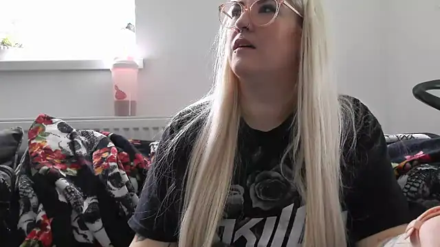 Sizzling Indie36 online show from October 9, 2025, 10:05 am