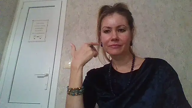 Snapshot of Eva_Neon chatting on March 15, 2025, 1:29 pm Eva Neon online show from March 15, 2025, 1:29 pm