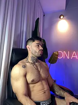 thiagoferrari2 online show from October 1, 2025, 11:52 pm