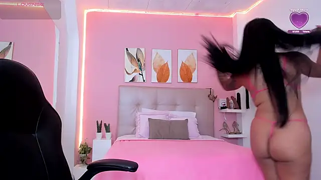 Molly h0t online show from November 9, 2025, 1:15 pm