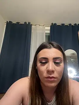 Snapshot of Natasha_Cameron22 chatting on April 17, 2026, 7:28 pm Natasha Cameron22 online show from April 17, 2026, 7:28 pm