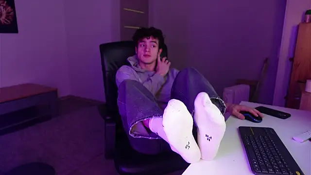 Brad Holloway online show from November 30, 2025, 6:36 am