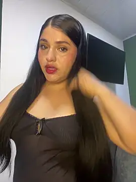 pareja curiosa19 online show from June 27, 2026, 1:22 am