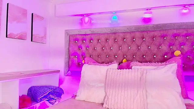 Snapshot of Andy_Leex chatting on February 24, 2026, 8:10 pm Andy Leex online show from February 24, 2026, 8:10 pm