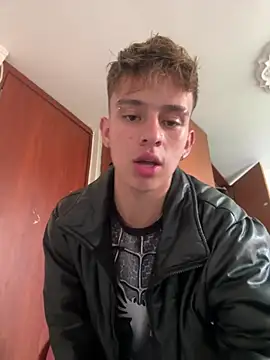 Snapshot of LiamWildx20 chatting on March 22, 2026, 7:59 pm LiamWildx20 online show from March 22, 2026, 7:59 pm