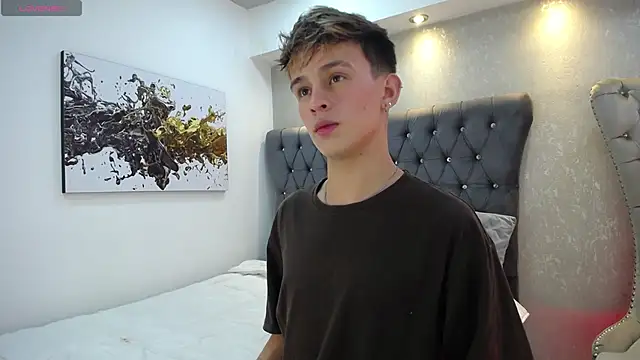 Snapshot of LiamWildx20 chatting on March 4, 2026, 5:26 am LiamWildx20 online show from March 4, 2026, 5:26 am