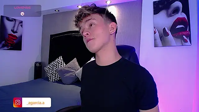 Snapshot of LiamWildx20 chatting on March 29, 2026, 4:36 am LiamWildx20 online show from March 29, 2026, 4:36 am