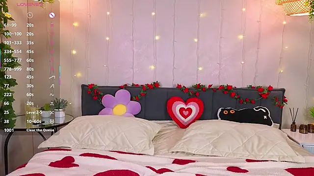 ConstanceHelms online show from February 5, 2026, 5:03 am