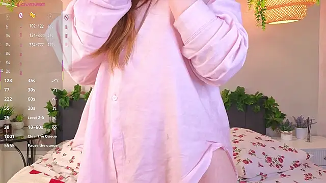 Snapshot of ConstanceHelms chatting on November 16, 2025, 5:12 am ConstanceHelms online show from November 16, 2025, 5:12 am