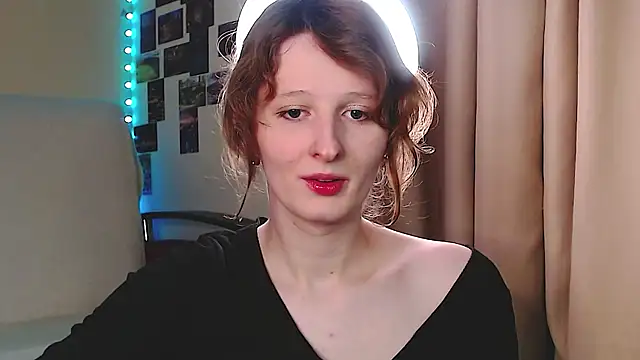 c0ralynx online show from September 18, 2025, 8:01 pm