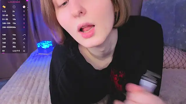 c0ralynx online show from April 2, 2026, 7:09 pm