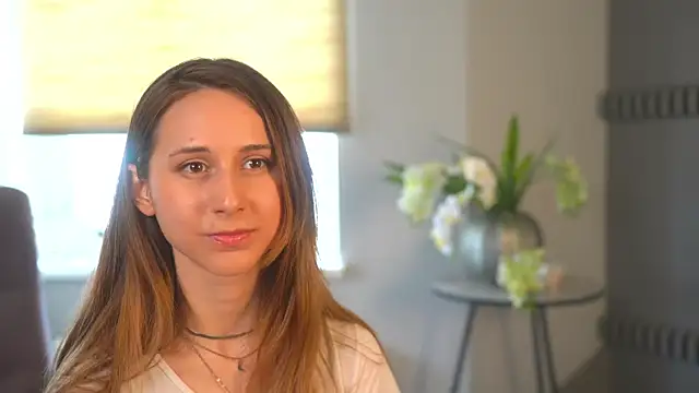 Snapshot of EsmeEsser chatting on March 17, 2025, 7:35 am EsmeEsser online show from March 17, 2025, 7:35 am