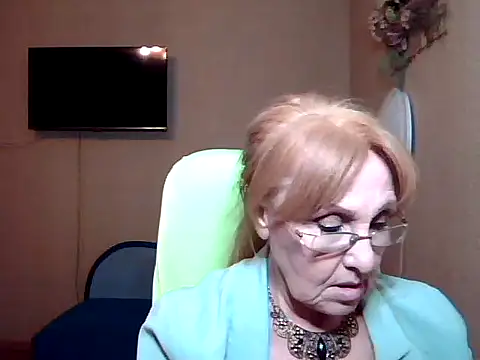 Snapshot of Margo_Sweety chatting on March 19, 2025, 4:45 pm Margo Sweety online show from March 19, 2025, 4:45 pm