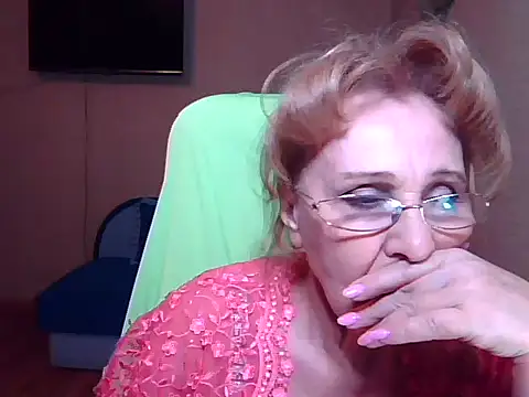 Snapshot of Margo_Sweety chatting on March 22, 2025, 5:31 pm Margo Sweety online show from March 22, 2025, 5:31 pm
