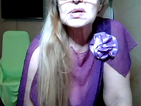 Snapshot of Margo_Sweety chatting on March 18, 2025, 7:55 pm Margo Sweety online show from March 18, 2025, 7:55 pm