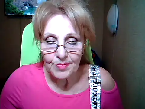 Snapshot of Margo_Sweety chatting on March 21, 2025, 4:51 pm Margo Sweety online show from March 21, 2025, 4:51 pm