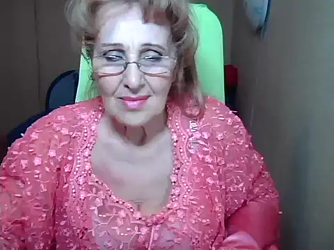 Snapshot of Margo_Sweety chatting on March 22, 2025, 8:37 pm Margo Sweety online show from March 22, 2025, 8:37 pm