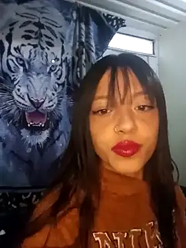 chloe 03  online show from November 21, 2025, 9:14 pm