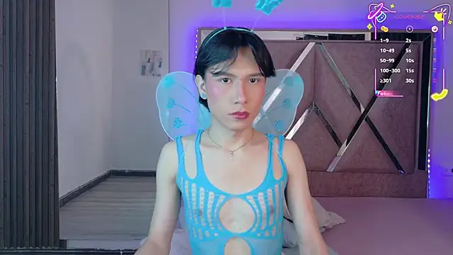 Ash Femboy online show from October 25, 2025, 9:04 pm