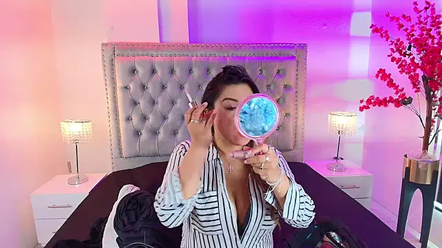 Lia adamsss online show from September 11, 2025, 3:17 am