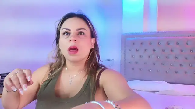 Lia adamsss online show from May 13, 2026, 3:57 am