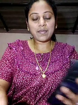 JENNIFERtamil online show from April 24, 2026, 7:32 am