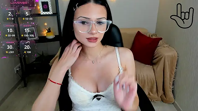 Kitti   online show from October 15, 2025, 1:48 am