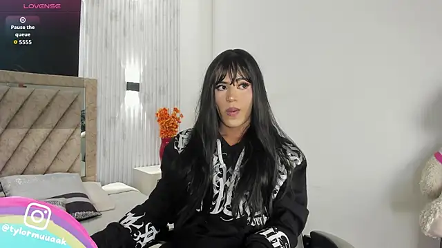 Taylor Harveey online show from December 18, 2025, 8:12 pm