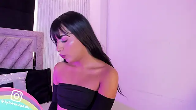 Taylor Harveey online show from February 12, 2026, 8:19 pm