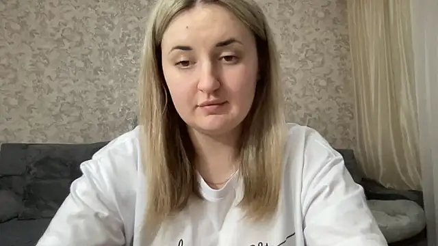 Snapshot of JudeValenti chatting on November 12, 2025, 5:17 pm JudeValenti online show from November 12, 2025, 5:17 pm