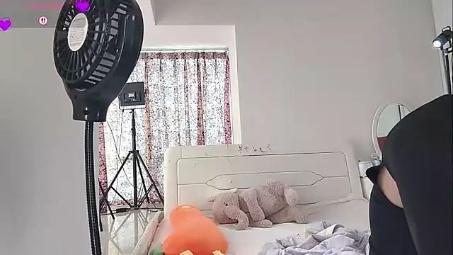 BlushDoll online show from May 20, 2026, 6:54 am