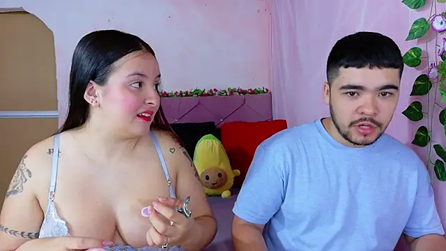 Snapshot of _mia_and_mike_ chatting on September 9, 2025, 12:58 pm mia and mike online show from September 9, 2025, 12:58 pm
