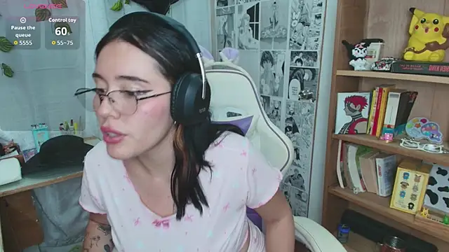 MitsuChan  online show from February 15, 2026, 5:41 am