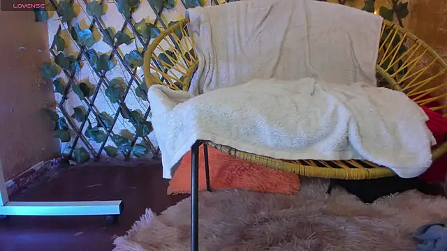 Snapshot of dirtyBBWplay chatting on December 23, 2025, 12:54 am dirtyBBWplay online show from December 23, 2025, 12:54 am