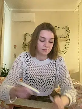 Snapshot of unexpected_twist chatting on March 19, 2025, 10:44 am unexpected twist online show from March 19, 2025, 10:44 am