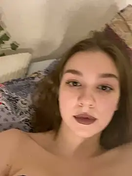 Snapshot of unexpected_twist chatting on March 20, 2025, 3:04 pm unexpected twist online show from March 20, 2025, 3:04 pm