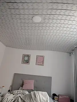 Elowyn online show from October 26, 2025, 2:50 pm