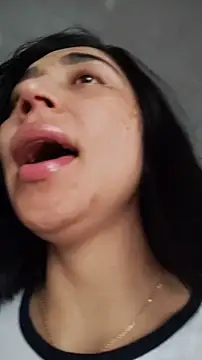 Snapshot of Elowyn chatting on January 18, 2026, 8:23 pm Elowyn online show from January 18, 2026, 8:23 pm