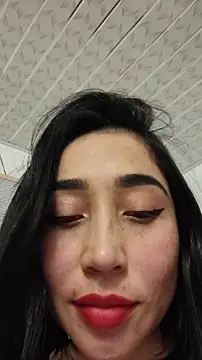 Snapshot of Elowyn chatting on February 15, 2026, 1:39 am Elowyn online show from February 15, 2026, 1:39 am